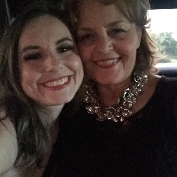 Meet your Posher, Julia - Picture 4 of 5